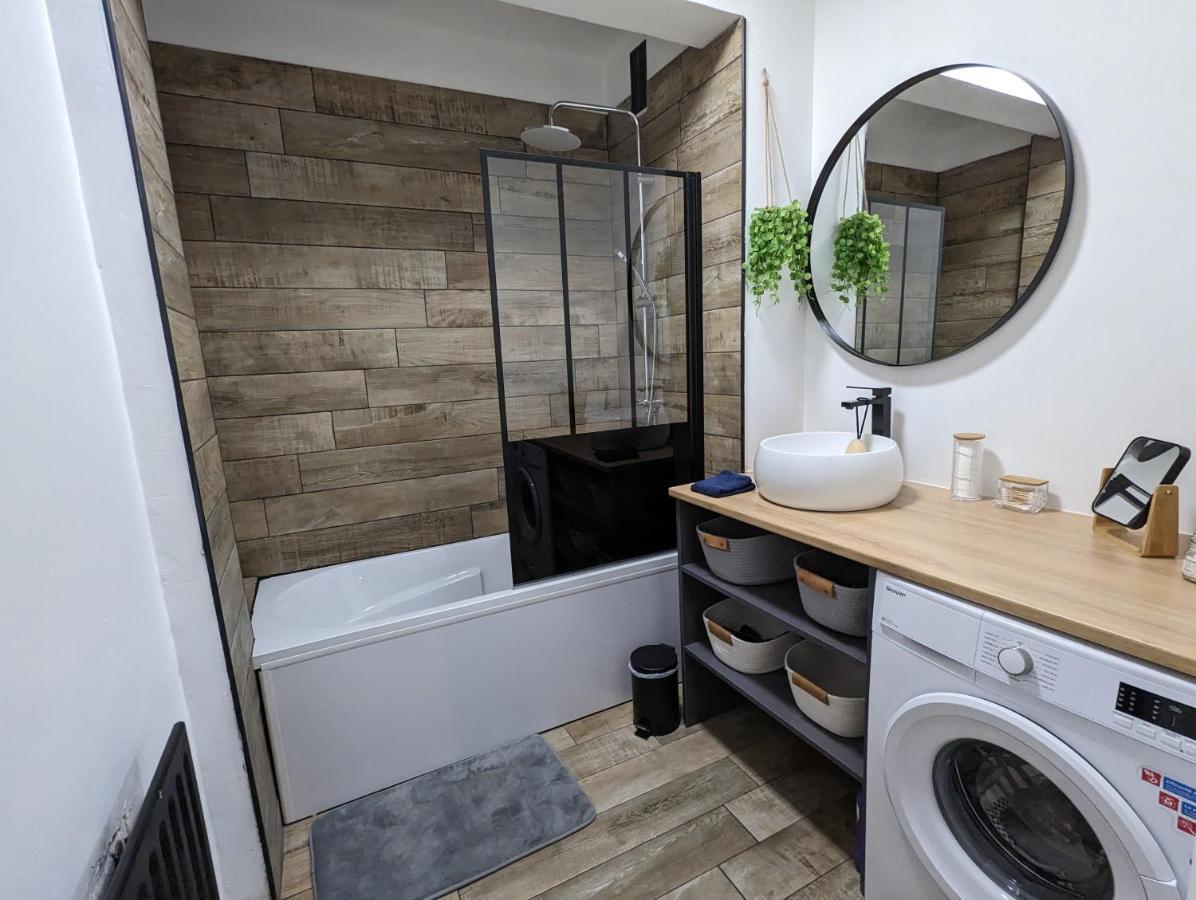 Appt Cosy En Coeur De Ville Proche Lille - 15 Min Tourcoing Esterno foto